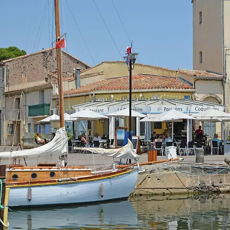 Vila In With Private Pool Lédenon